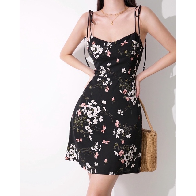 Order 15 ngày- Đầm dây hoa #927