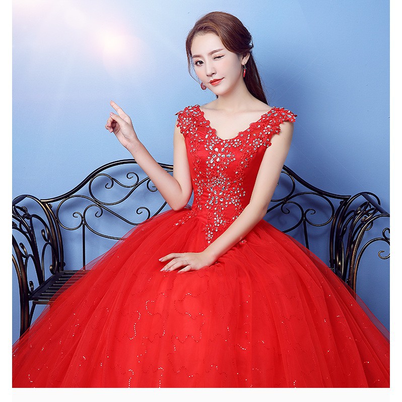 Đầm Cô Dâu Cổ Chữ V Phối Ren Đính Hạt Lấp Lánh