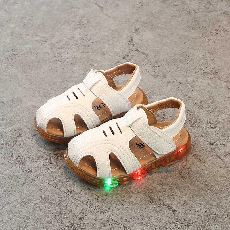 Giày sandal tập đi chống trượt có đèn LED cho bé trai