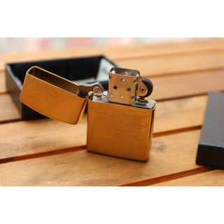 Bật Lửa Zippo USA Marlboro Vàng