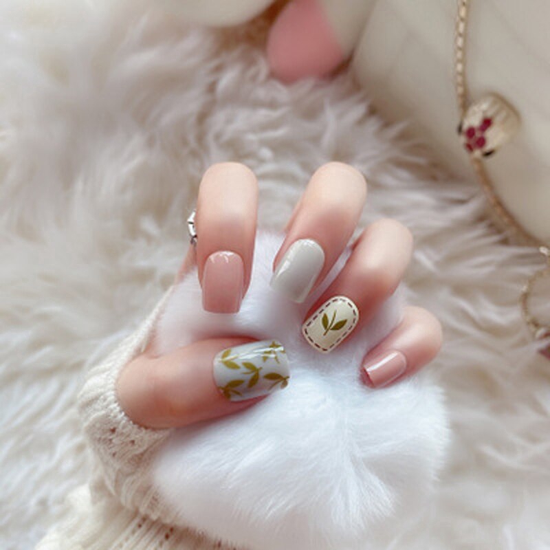 [Hàng mới về] Set 24 móng giả dáng ngắn đầu vuông thiết kế có keo và họa tiết vẽ