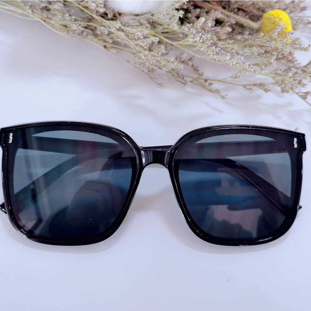 Kính Mát Gọng Vuông Thiết Kế Đơn Giản Thời Trang