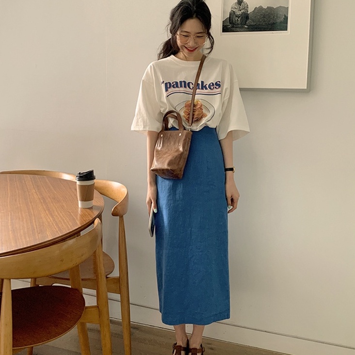 Áo thun tay ngắn cổ tròn họa tiết in chữ/ Chân váy lưng cao thời trang cho nữ 43420 (có bán lẻ)