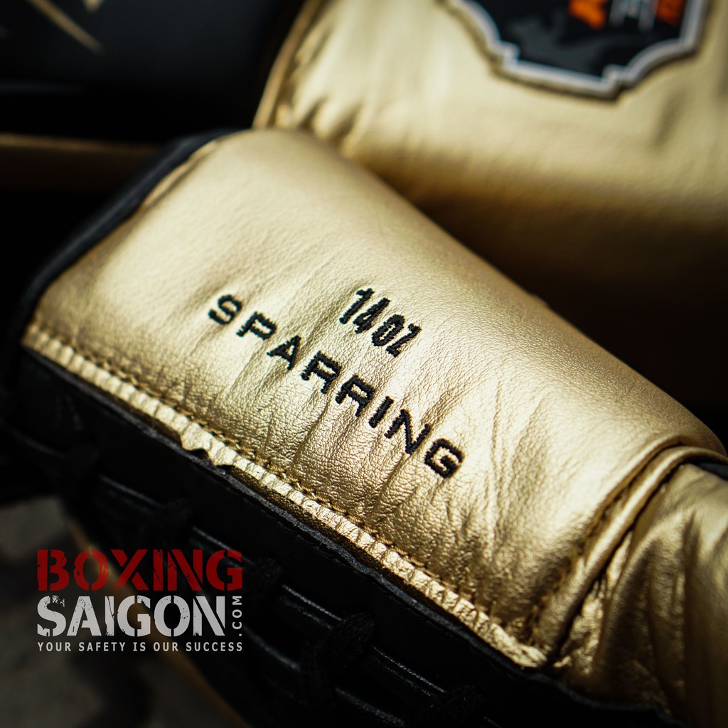 Găng tay boxing Rival RS100 Professional Sparring - Đen