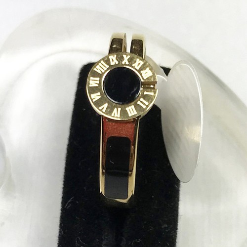 Nhẫn Nữ Mặt Tròn Khắc Số La Mã Titan Ko Đen TT 2643