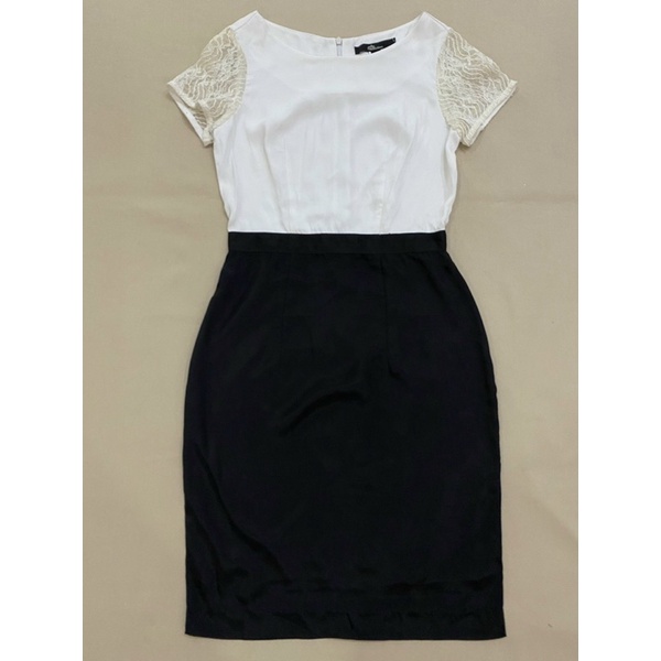 Đầm công sở vải voan phối tay ren Nino.maxx (Size S/ Dơ nhẹ) - Thanh lý vnxk