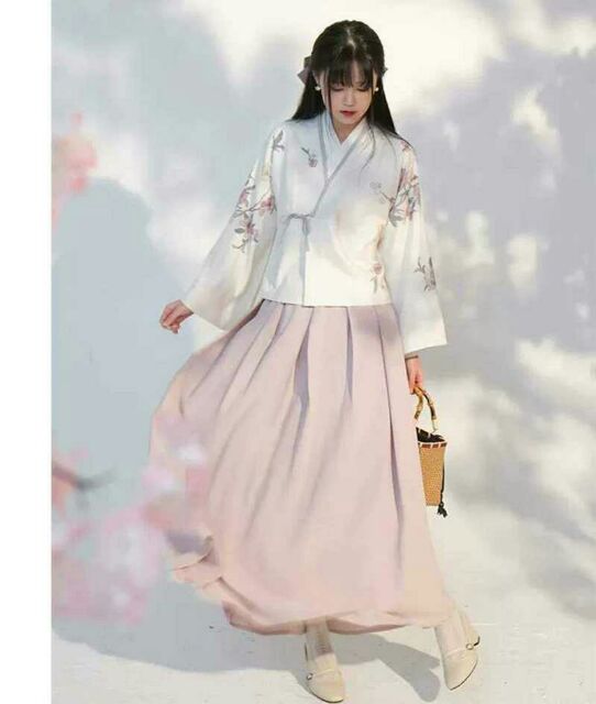 Hán phục cách tân hồng Anh Mỹ Nhân giá rẻ cho học sinh sinh viên.