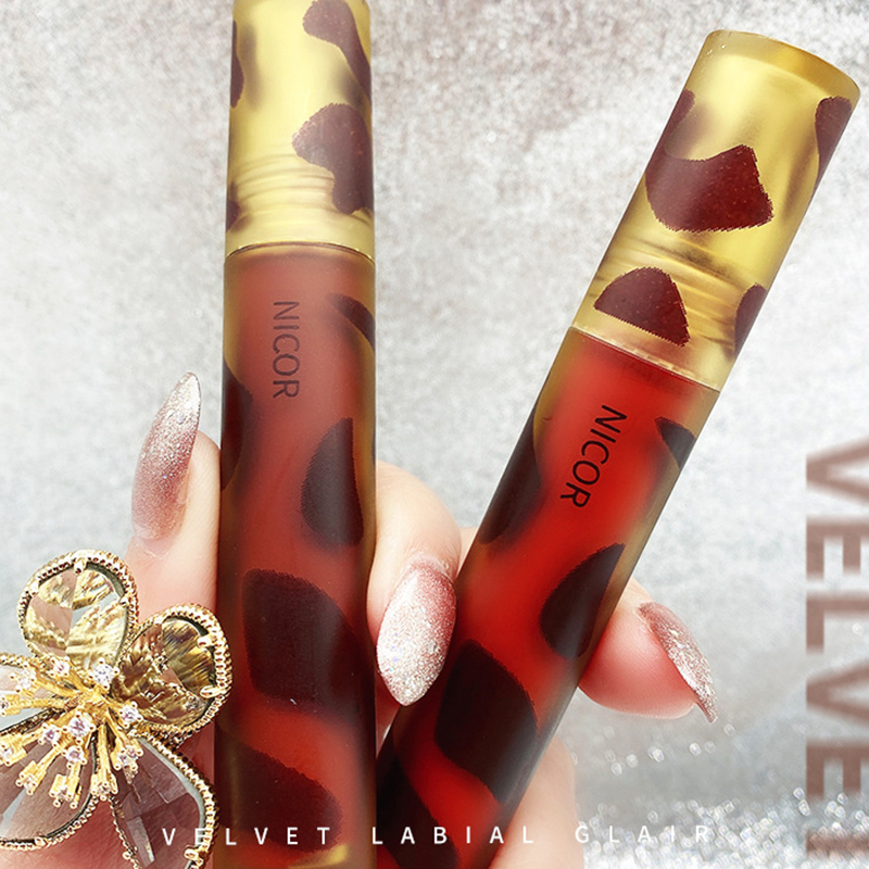 (Hàng Mới Về) Son Kem Lì Lâu Trôi Không Thấm Nước Thiết Kế Vỏ Sáng Tạo | BigBuy360 - bigbuy360.vn