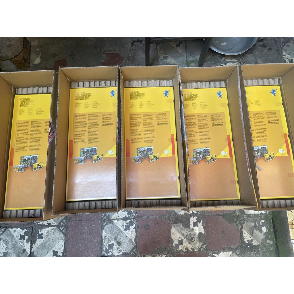 Lego 10305 Lion Knights' Castle - Lâu Đài Hiệp Sĩ Sư Tử