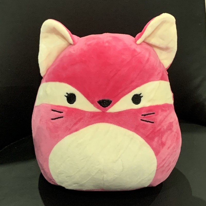 Squishmallow cáo hồng