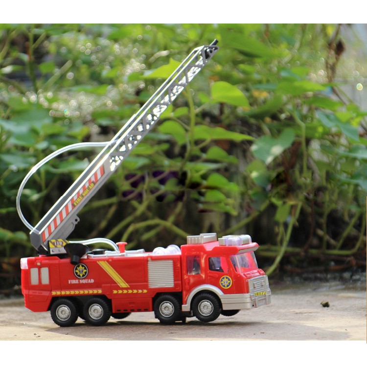 (Video Review) Đồ Chơi Xe CỨU HỎA Phun Nước Thông Minh Cho Bé - Quà Tặng Xe Chạy Pin Xịt Nước - Size To 25Cm