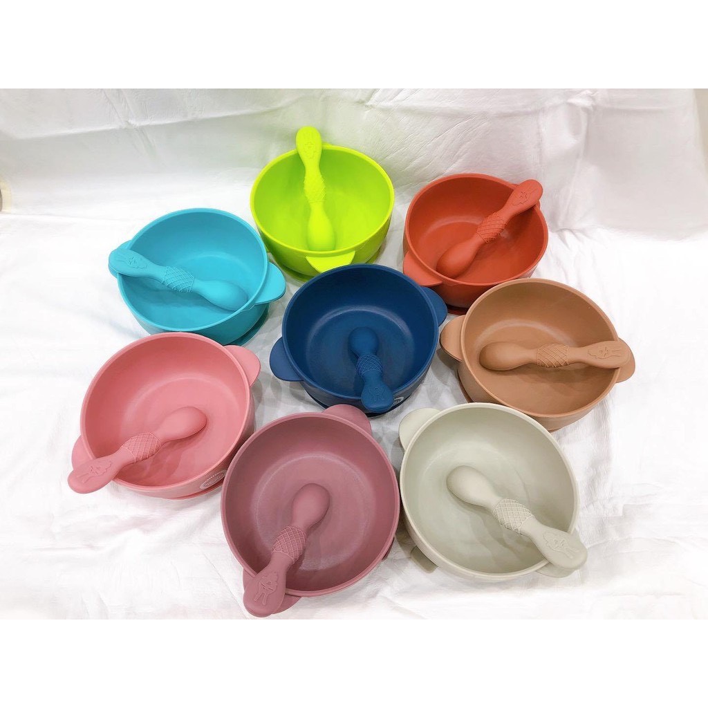 Bát Ăn Dặm Cho Bé MOM TRUSTED Thiết Kế Đế Hút Chống Đổ Có Nắp Đậy, Chất Liệu Silicon Cao Cấp An Toàn