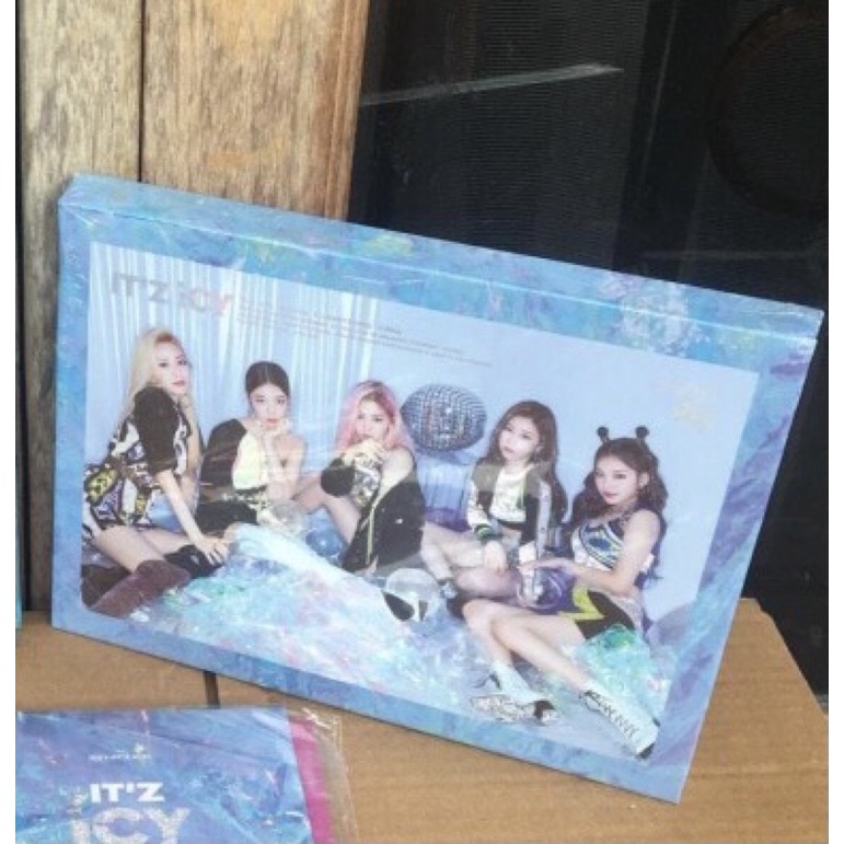 ALBUM RỖNG ICY ITZY