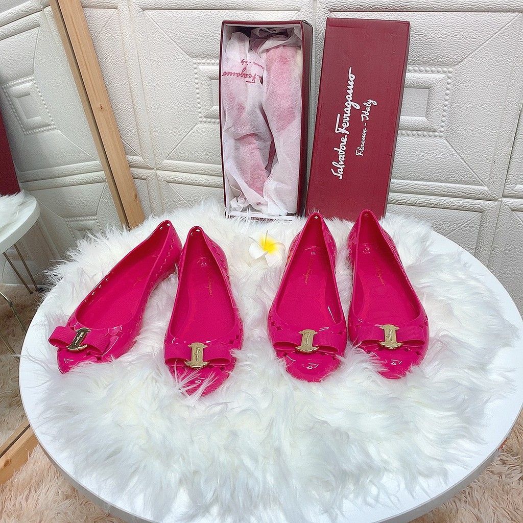 2Z01 Sục nhựa SVT cao cấp thời trang xịn xò chanh xả fullbox đầy đủ hộp cực đẹp | BigBuy360 - bigbuy360.vn