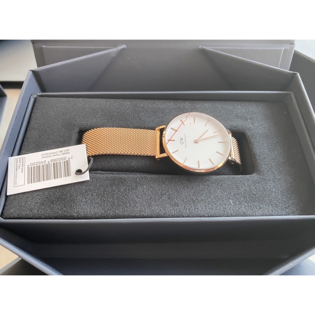 Đồng hồ Daniel Wellington nữ petite dây kim loại LOTTE DUTYFREE (tặng hộp quà)