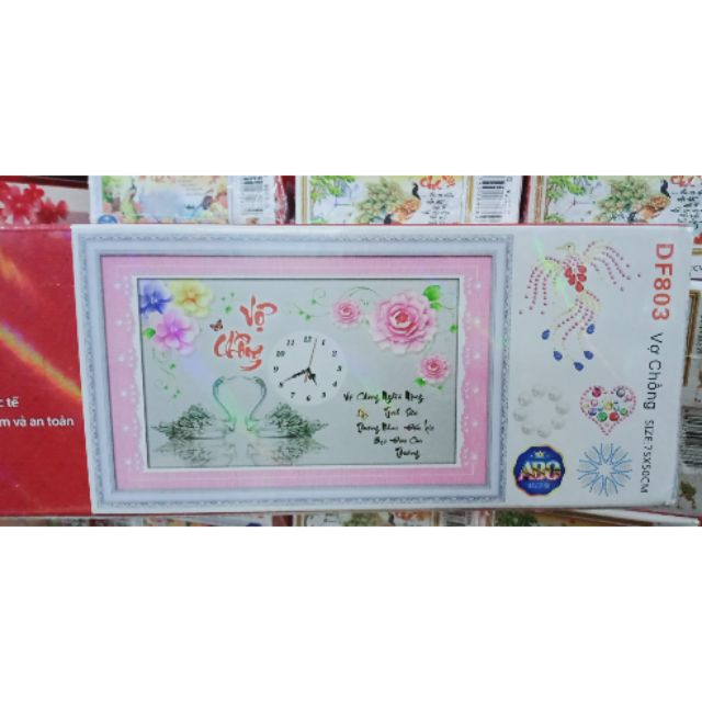 Tranh đính đá vợ chồng đồng hồ df803 (75*50cm)