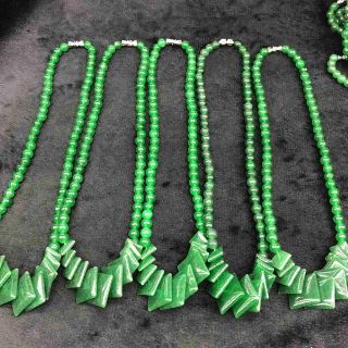 Chuỗi đeo cổ xanh bích
