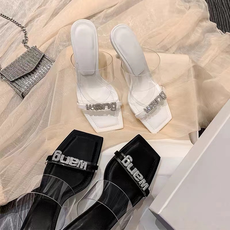 Giày Sandal Gót Dày Quai Đính Đá Chữ Thời Trang Nữ Sành Điệu