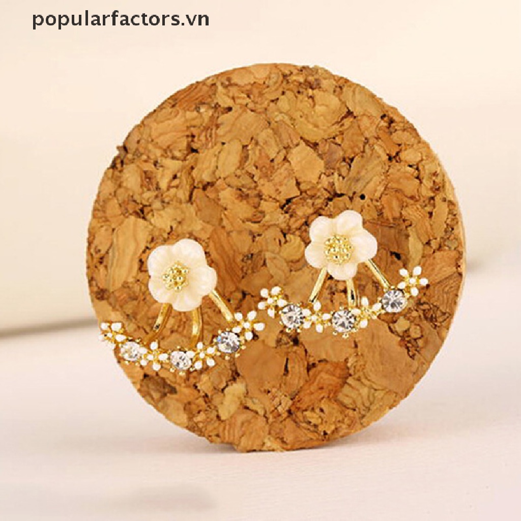 Bông Tai Hình Hoa Cúc Đính Pha Lê Dễ Thương Dành Cho Nữ