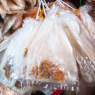 Xâu bánh tráng muối hành phi