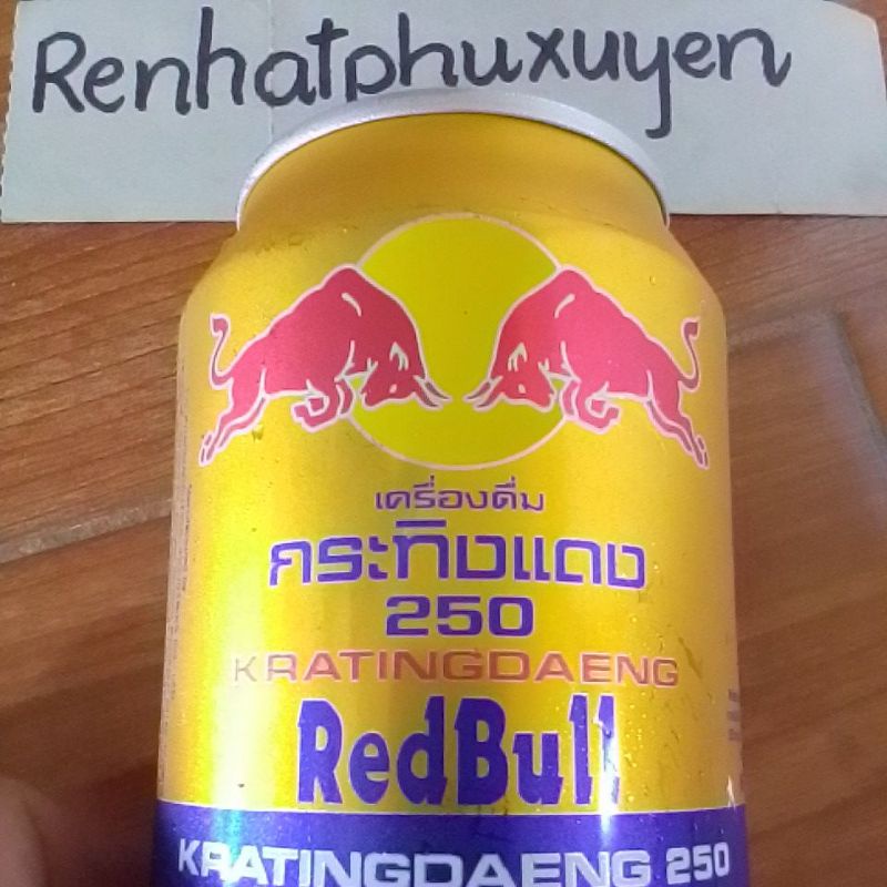 1 lon nước tăng lực Redbull Thái 250ml siêu mới