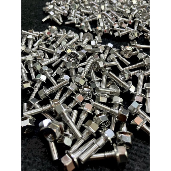 ỐC BÁNH LÒNG INOX MẪU VÂN THÁI CHO WAVE DREAM
