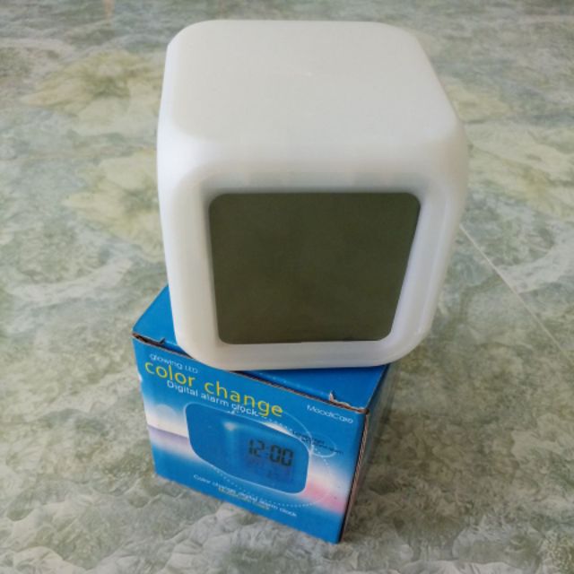ĐỒNG HỒ ĐỔI MÀU BÁO THỨC, NHIỆT ĐỘ, NGÀY THÁNG, ĐÈN CHIẾU ĐỔI MÀU đèn ngủ