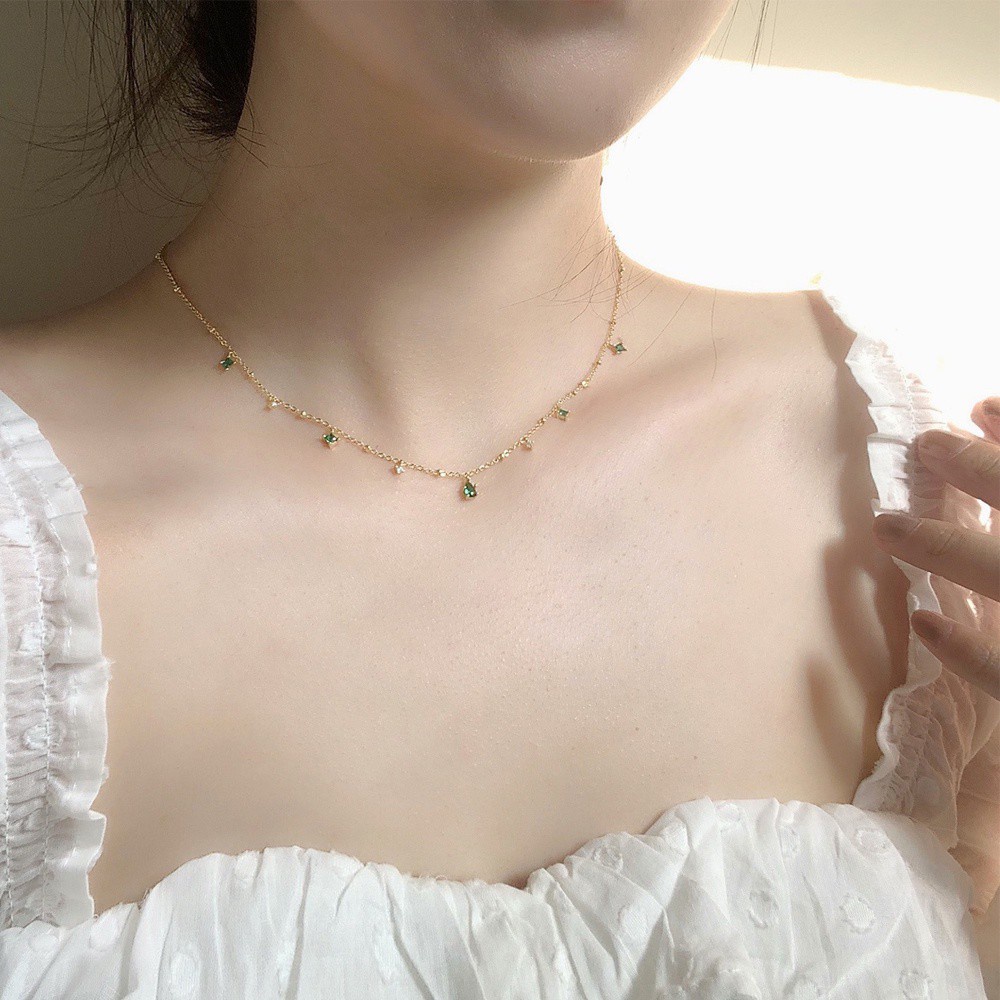 Vòng Cổ Choker Bằng Đồng Đính Đá Zircon Màu Xanh Lá Đơn Giản Tinh Tế Thời Trang Cho Nữ