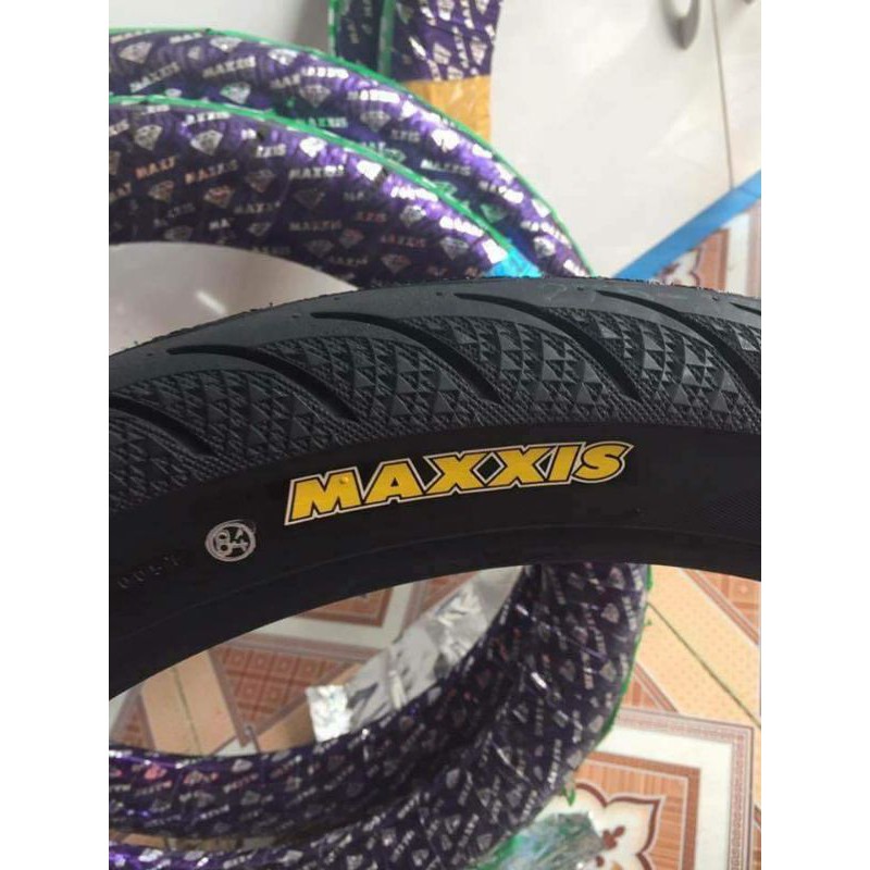 Vỏ maxxis có dùng săm các dòng xe số Wave , Dream , Sirius , Jupiter... v..v..