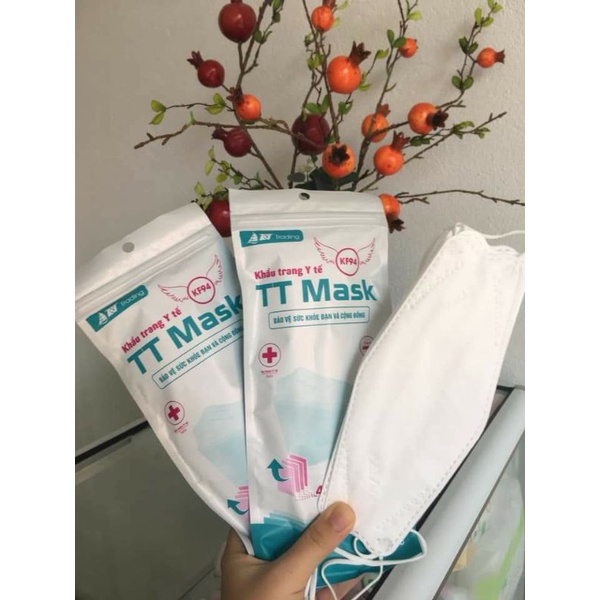 Thùng Khẩu Trang 4D MASK KF94 Công Nghệ Dập Hàn Quốc ( 300 Chiếc ) - Hàng Chính Hãng Công Ty TNHH Trịnh Trung ( T&amp;T)