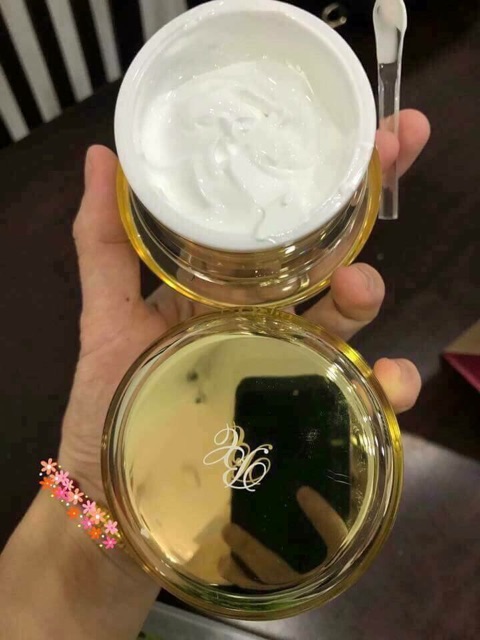 Kem dưỡng kích trắng Beicos Peptide Honey Tone Up Cream