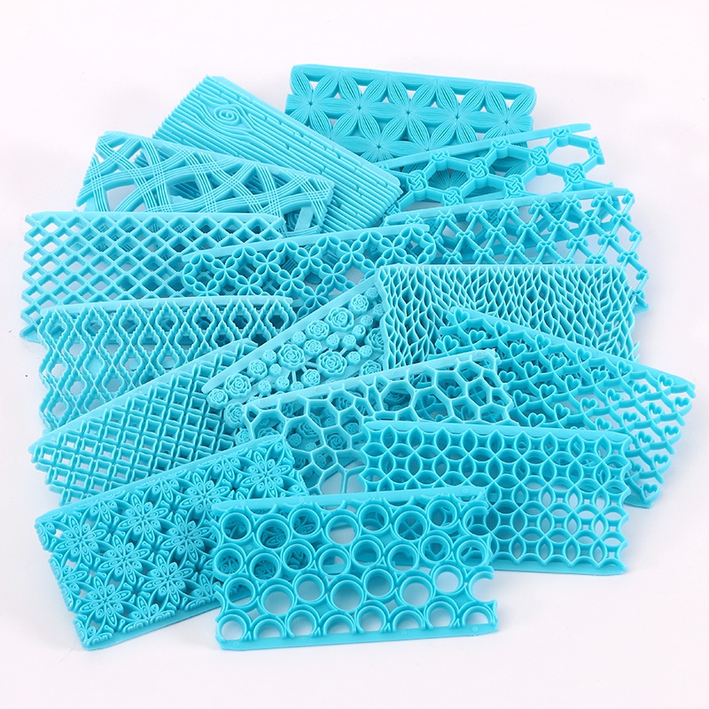 Set 20 khuôn tạo hình hoa trái tim trang trí bánh kem