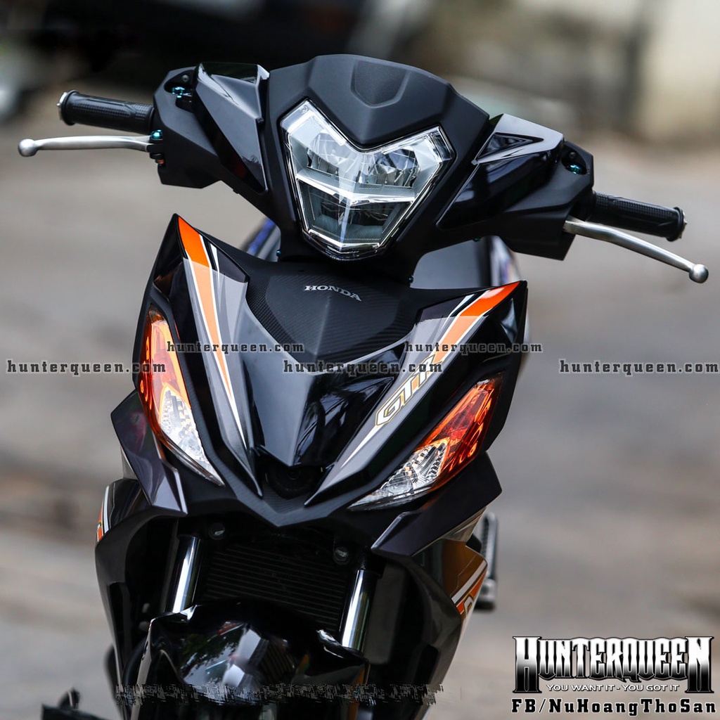 Tem rời cao cấp dán xe Winner GTR màu xám đậm. Phối decal cam trắng. Chất liệu ngoại nhập. Kích thước chuẩn