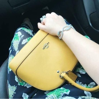 Tuia coach chinh hang authentic màu vàng