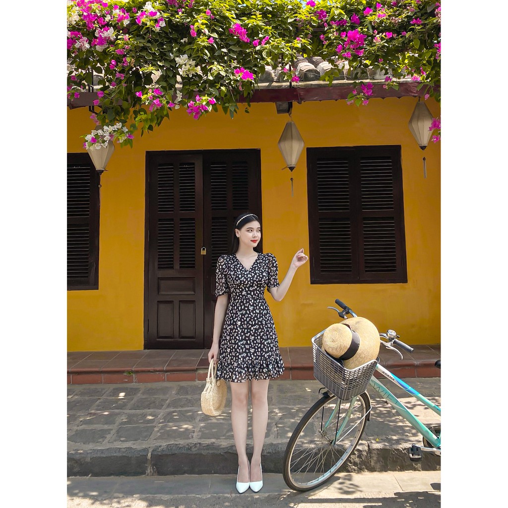 [Mã FAGREEN1505 giảm tới 30K đơn 99K] Váy cổ V tay lỡ hoạ tiết hoa Zym's House - LT95 | BigBuy360 - bigbuy360.vn