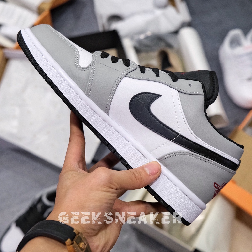 [GeekSneaker] Giày Sneaker Jordan 1 Low Light Smoke Grey