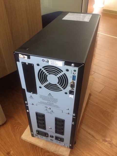 BỘ LƯU ĐIỆN UPS APC SMART 3000VA 2700W - Like New - SUA3000I. Tặng kèm dây nguồn đầu ra-vào xịn xò