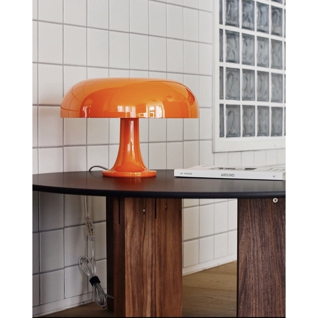 Đèn bàn acrylic Nesso Lamp phong cách retro cổ điển