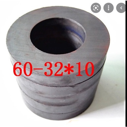 Nam châm đen Ferrite 60*10 lỗ 32mm