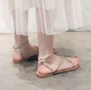 Sandal dây mảnh đế bệt