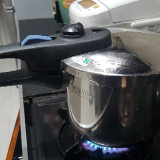 Nồi áp xuất nội địa nhật