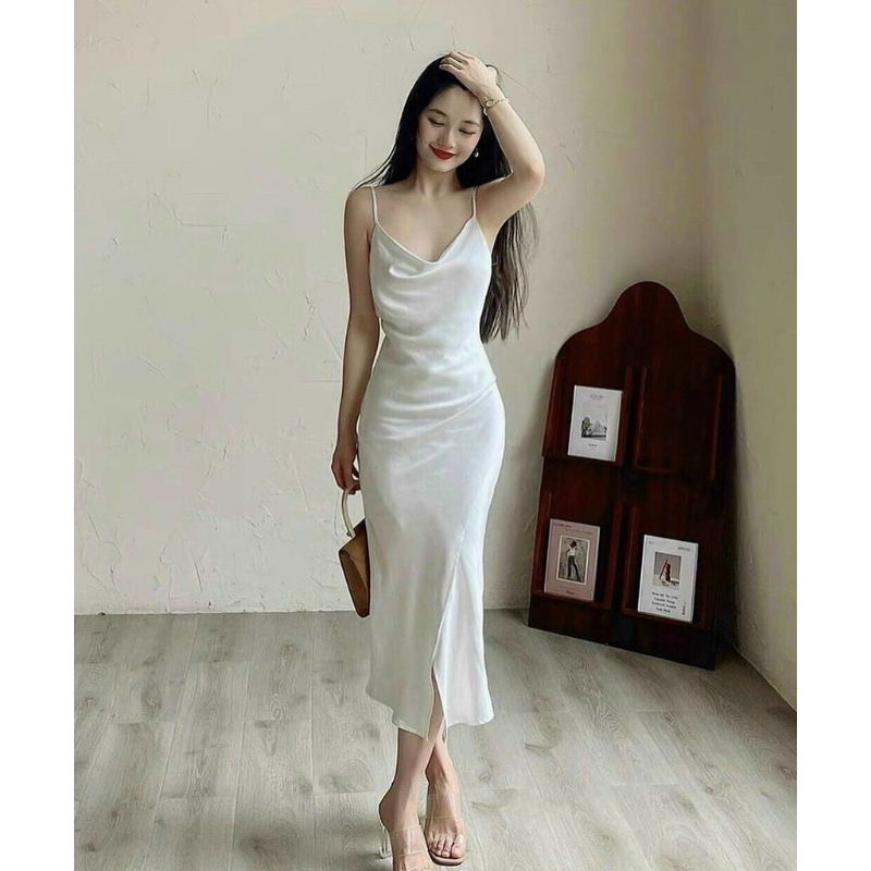Đầm Lụa Hai Dây Cổ Đổ Xẻ Đùi Tôn Dáng