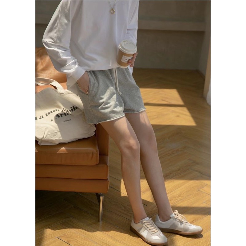 Quân shorts gấu cắt - chất da cá | BigBuy360 - bigbuy360.vn