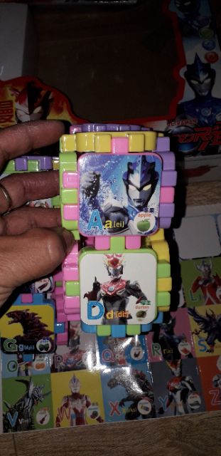 Sét lắp ráp siêu nhân đa năng cho bé học chữ cái bằng nhựa có 28 miếng ghép