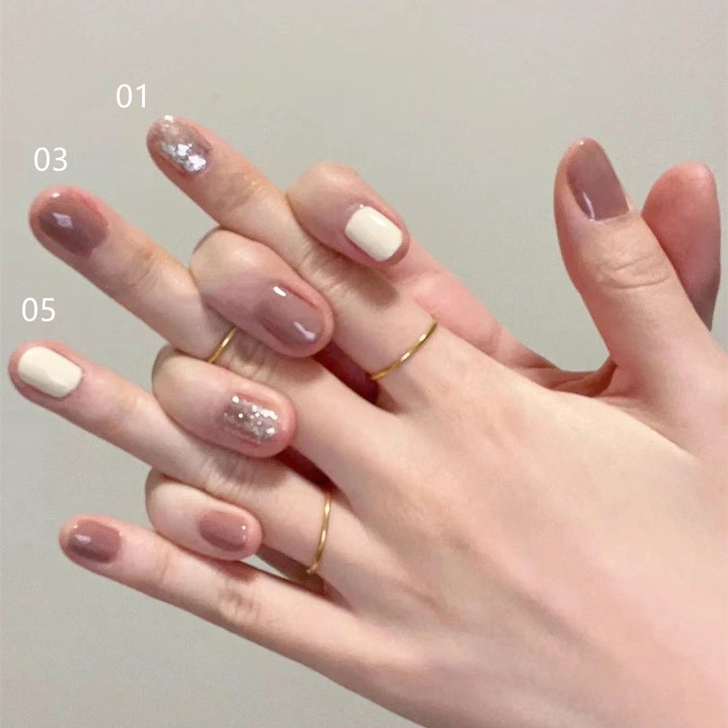 Sơn Móng Tay Màu Hồng Lấp Lánh Thời Trang