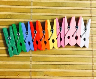 Combo 10 ảnh in ép lụa + 10 kẹp treo ảnh và dây