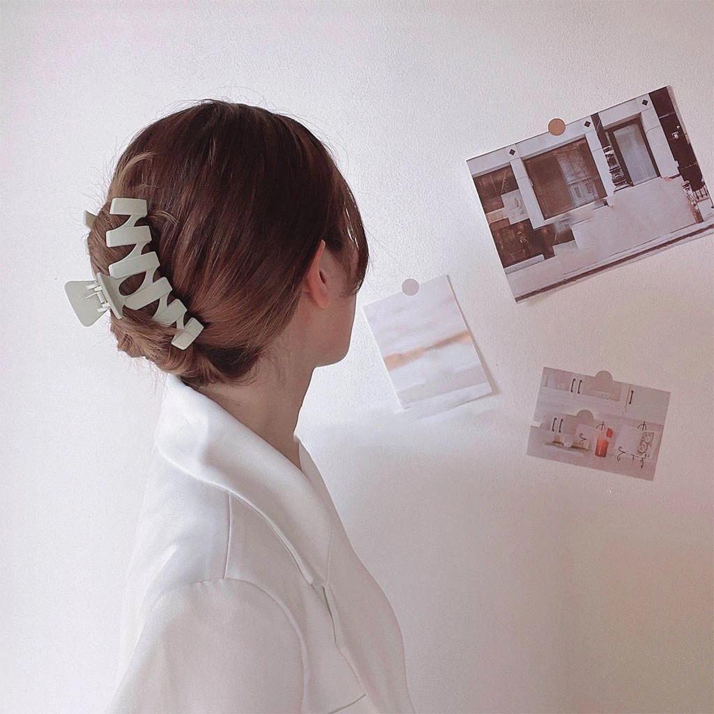 Kẹp tóc càng cua cỡ lớn đơn giản phong cách Hàn Quốc cho nữ