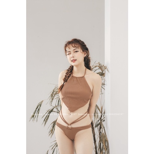 𝑹𝑬𝑼𝑺𝑺𝑰𝑬 𝑩𝑰𝑲𝑰𝑵𝑰 Đồ bơi hai mảnh cạp thấp áo yếm nâu phong cách Hàn Quốc
