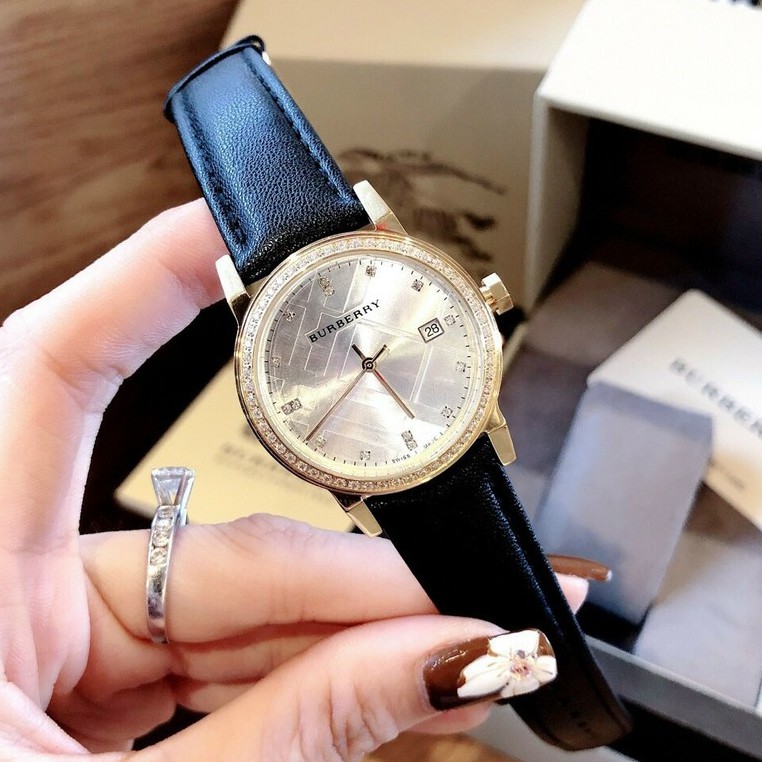 Đồng hồ nữ Burberry dây da cao cấp, viền đính đá, tặng box thẻ bảo hành 12 tháng - Đồng hồ BBR (burbery) MTP-STORE MTP-S