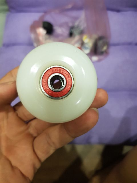 SẴN Bộ 2 Bánh ván trượt WITESS chính hãng cao cấp  ĐẶC BIỆT tặng kèm vòng bi abec cao cấp và dầu bôi trơn